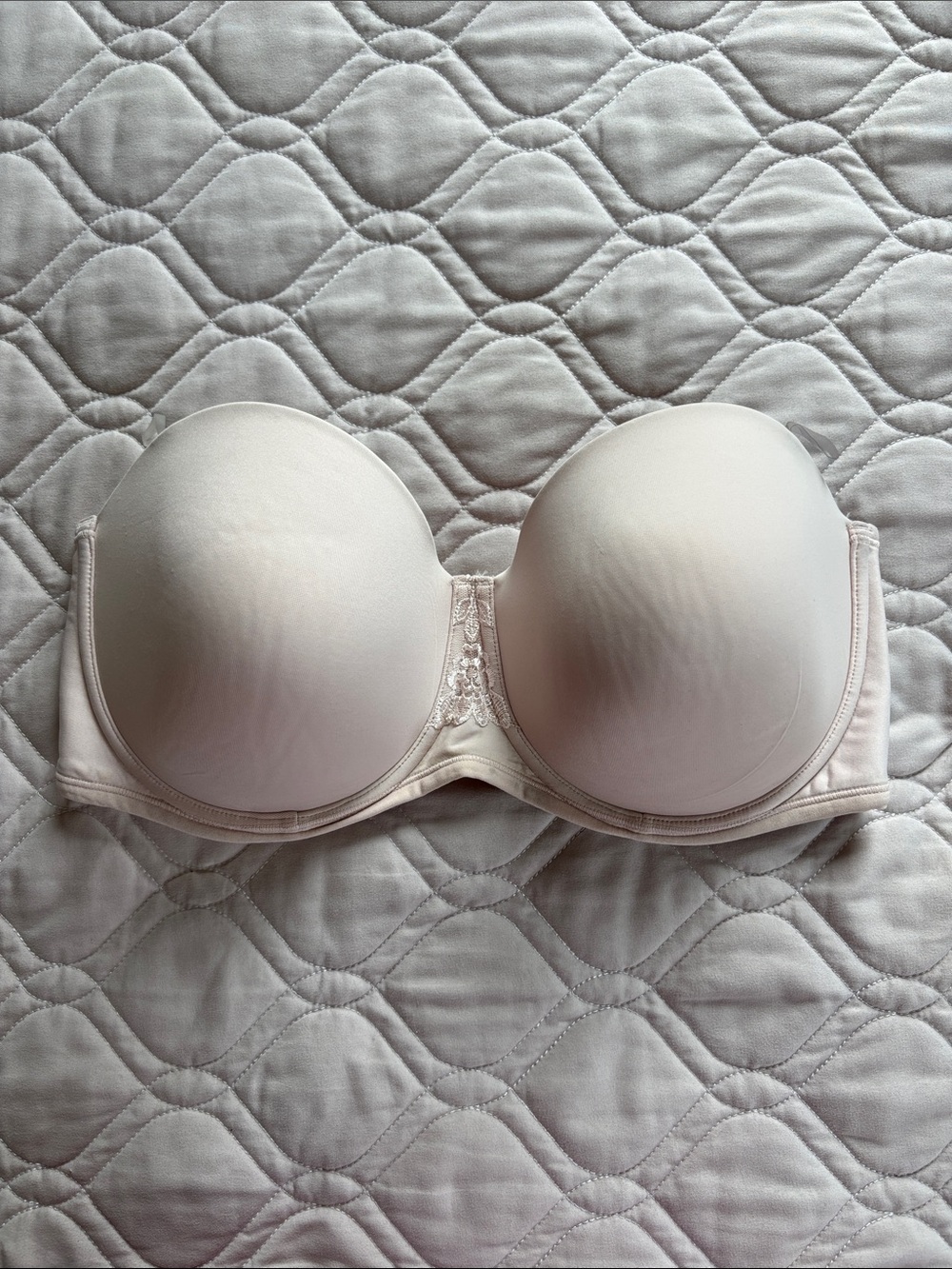 Vanity Fair Cream Strapless Convertible Bra